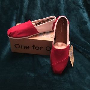 NWT TOMS Classics Size 9.5 University Of Oklahoma