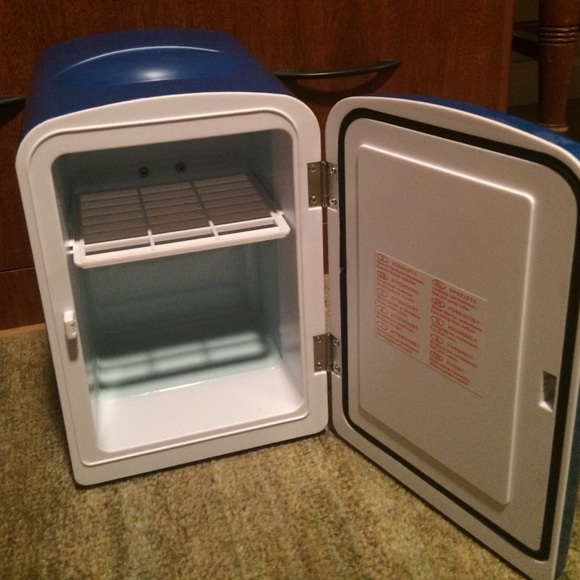 Mini fridge