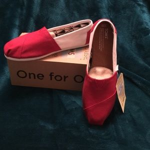 NWT. TOMS Classics Size 10. University Of Oklahoma