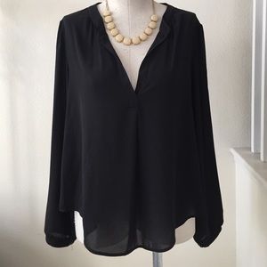 High-low 100% polyester black top!