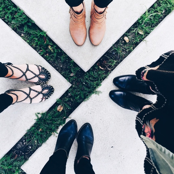 Meet your posher! - Picture 5 of 5