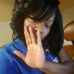 Meet your Posher, Vanessa