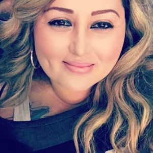 Meet your Posher, Claudia