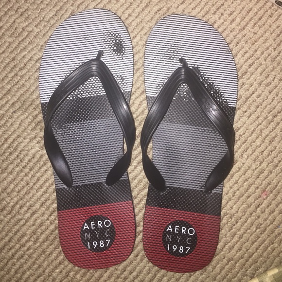 Aeropostale flip flops