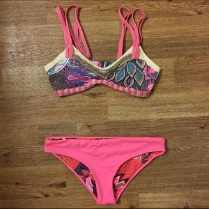 Maaji Swimsuit Top & Reversible Bottom NWOT