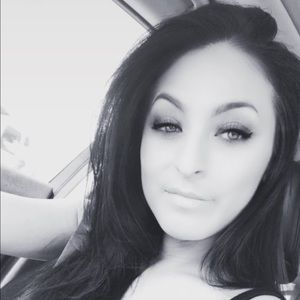 Meet your Posher, Narda