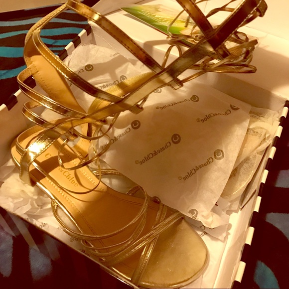 Gorgeous gold gladiators 7.5
