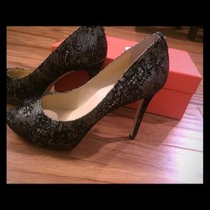 Stylish pumps from Nordstrom 👠 WORN ONLY ONCE! ✨