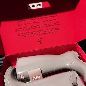Hunter boots NWOT 7