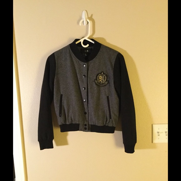 ❄️Winter Must have❄️Forever21 Bomber Jacket