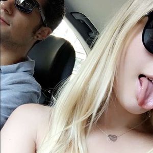 Meet your Posher, Claire