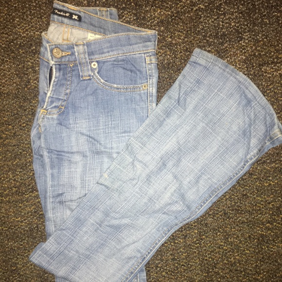 FRANKIE B. Flare Jeans