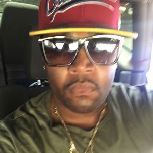 Meet your Posher, Elliott