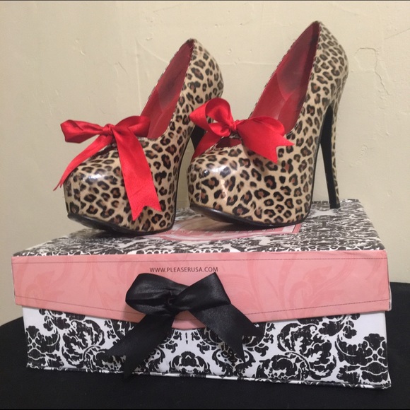 Cheetah Bordello Platform Pumps Heels - Picture 2 of 4