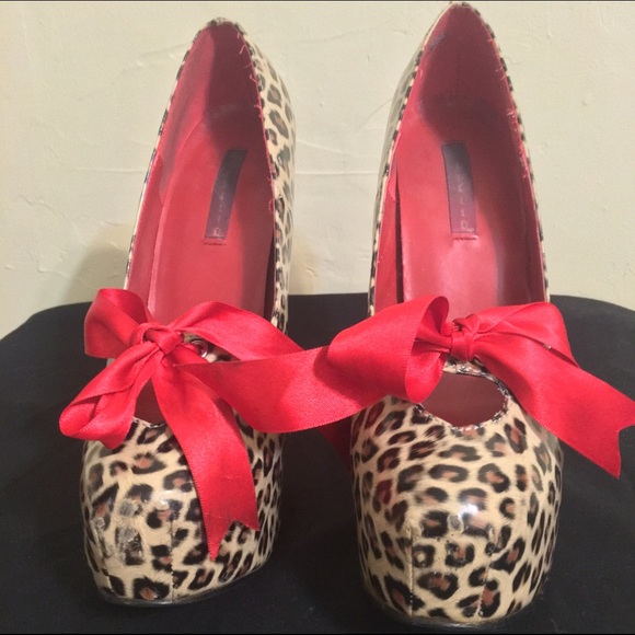 Cheetah Bordello Platform Pumps Heels - Picture 3 of 4