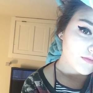 Meet your Posher, Lexee