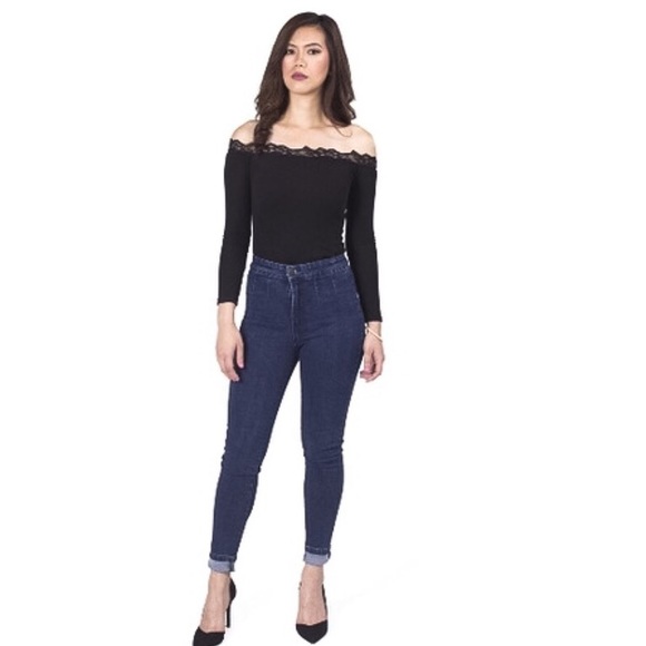 🦋Sexy ATID Everyday Off The Shoulder Black Top🦋