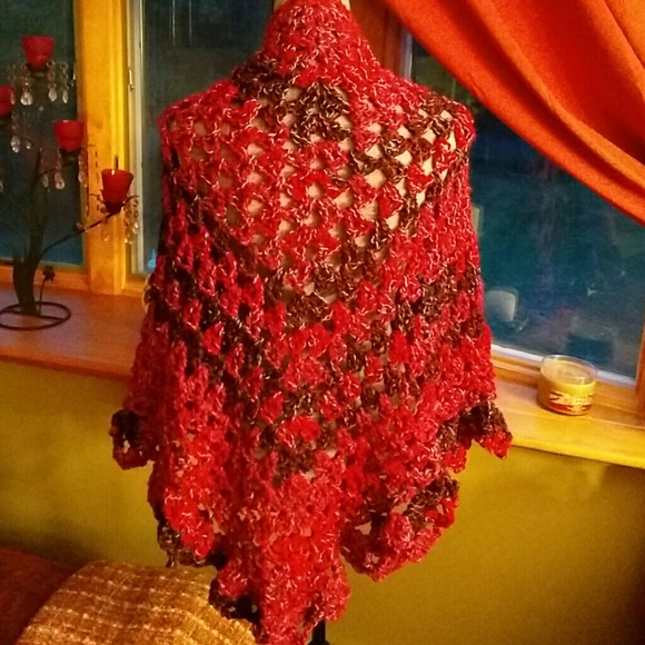 "THE SOPHIE" HANDMADE FESTIVAL SHAWL - Picture 2 of 4