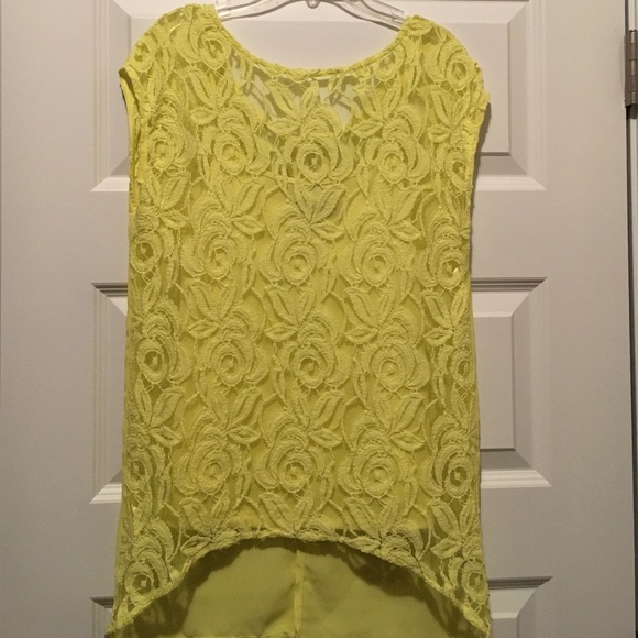 Super cute top size XS Apt 9 brand from Kohls