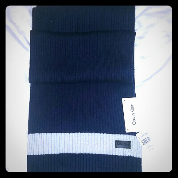 Calvin Klein Lambswool/Mix Scraf -  NEW!