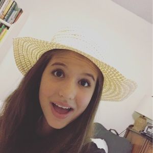 Meet your Posher, Mackenzie