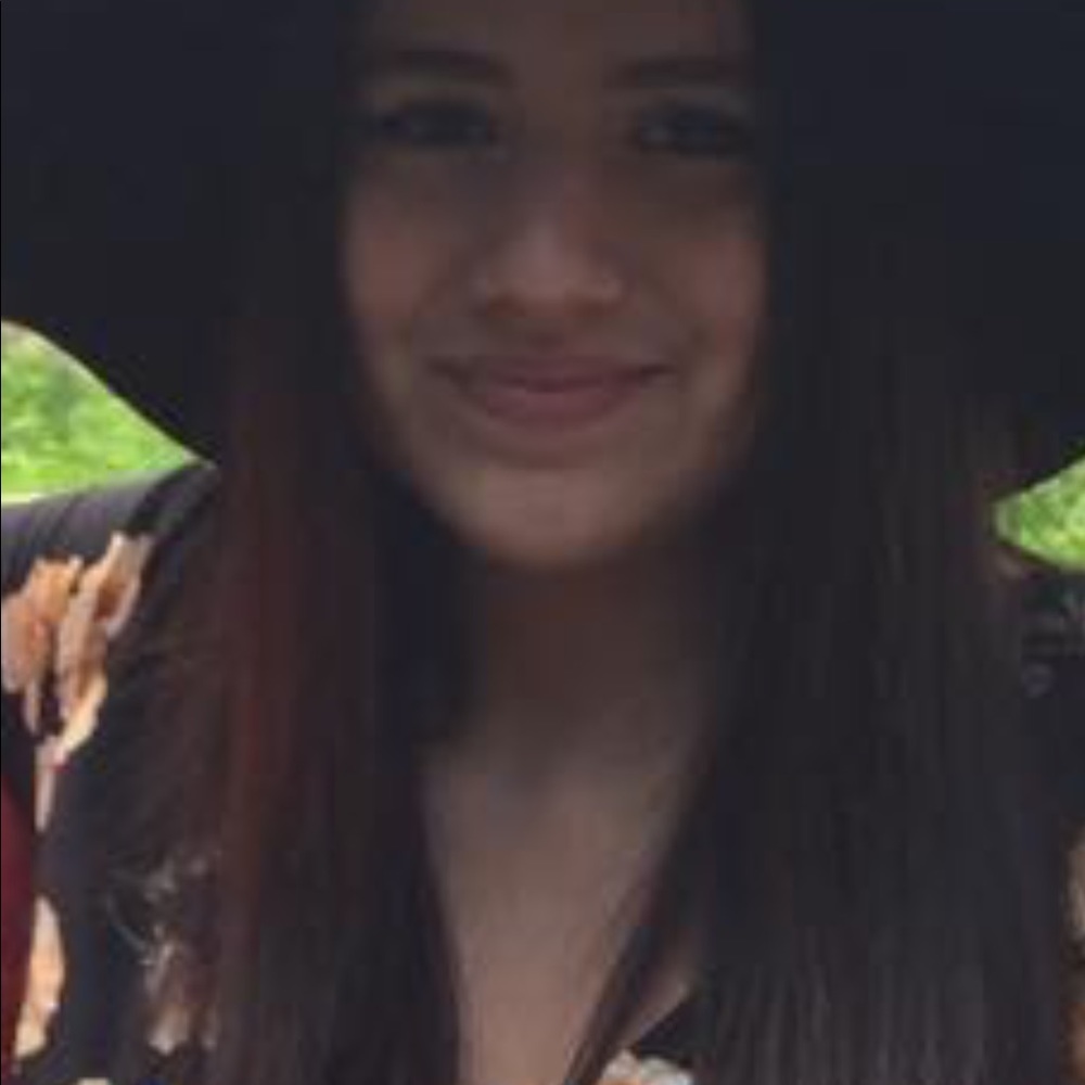 Meet your Posher, Vanessa