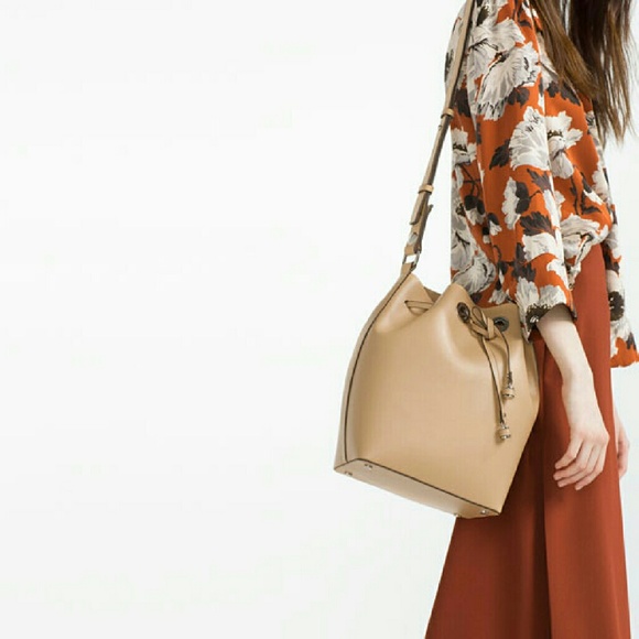 Zara bucket bag (4250) - Picture 2 of 8