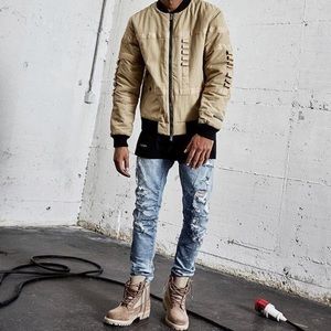 Meet your Posher, Derrick