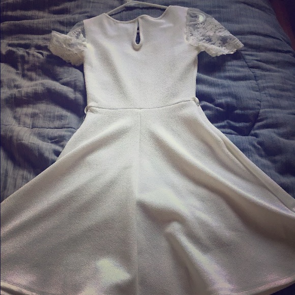Rue 21 NWOT white dress with Lace sleeves, size s - Picture 1 of 4