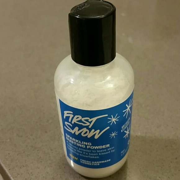 Lush first snow dusting powder. NWot