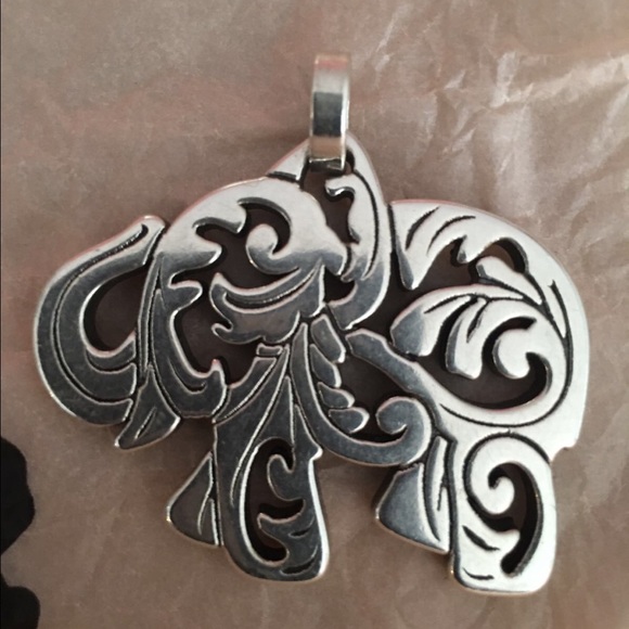 Meet your Posher, Cecilia