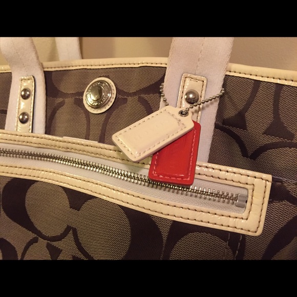 Coach Shoulder Bag *Authentic* Euc - image 4