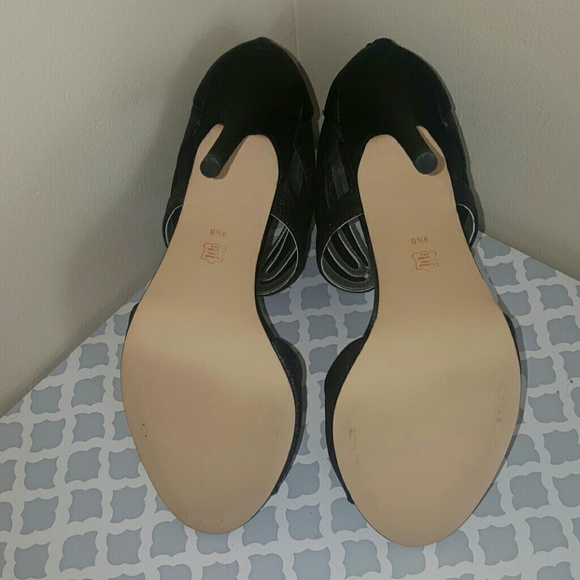 Shoes - Picture 3 of 4