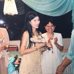 Meet your Posher, Gloria