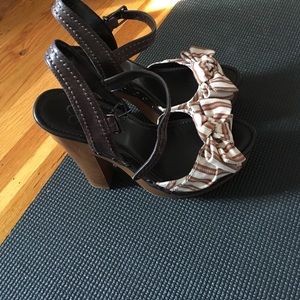 Jessica Simpson platform sandal