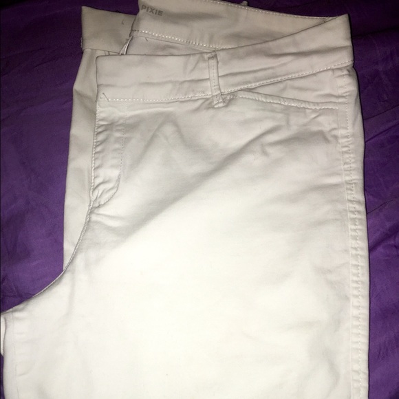 OLD NAVY CAPRIS 2 pairs