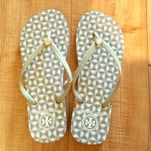 NWT Tory Burch flip flops - minor defect