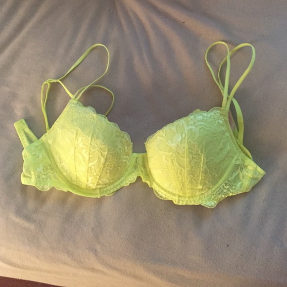 Victoria secret bra.