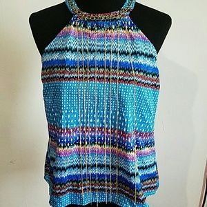 Top size small with chains