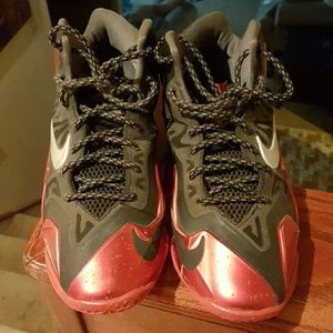 Lebron nikes kids 6 1/2