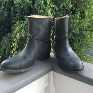 Frye Black Lindsay Plate Short Boot Size 9