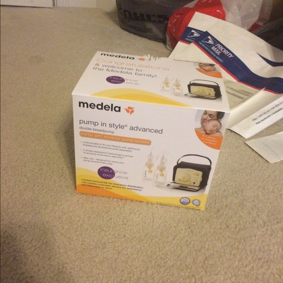 NWT medela pump n style advanced breast pump