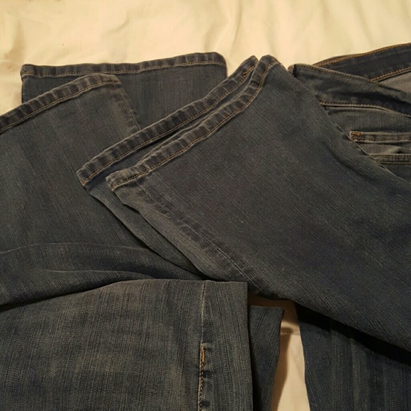 Soho Jeans. New York & Co - Picture 3 of 4