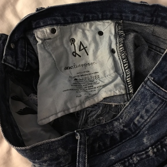 One teaspoon shorts - Picture 3 of 3