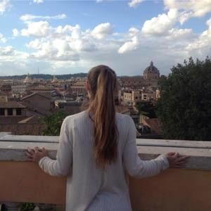 Meet your Posher, Emily