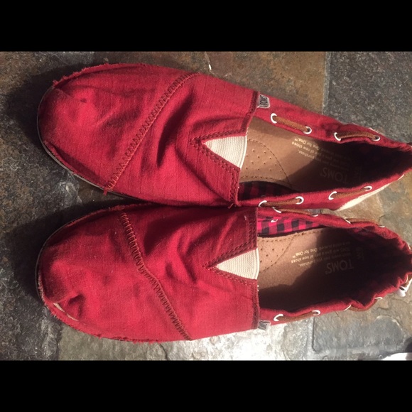 Red Drawstring Toms - Picture 2 of 4