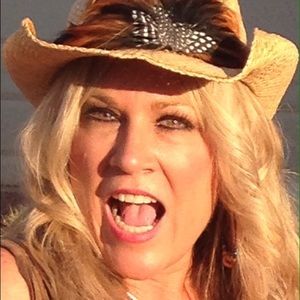 Meet your Posher, Glenda