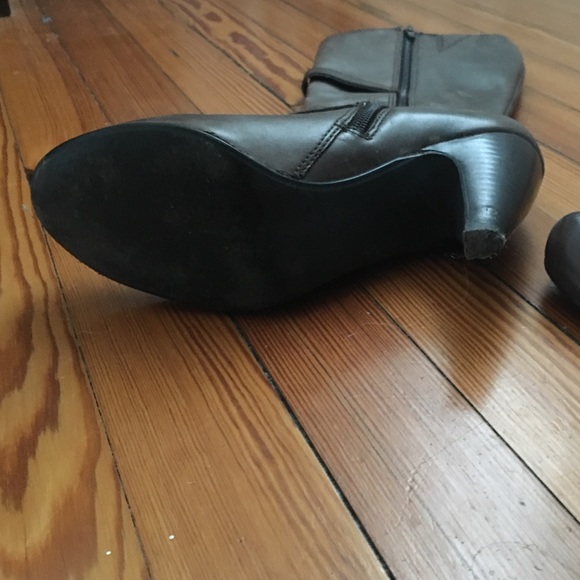 Brown boots - Picture 3 of 3