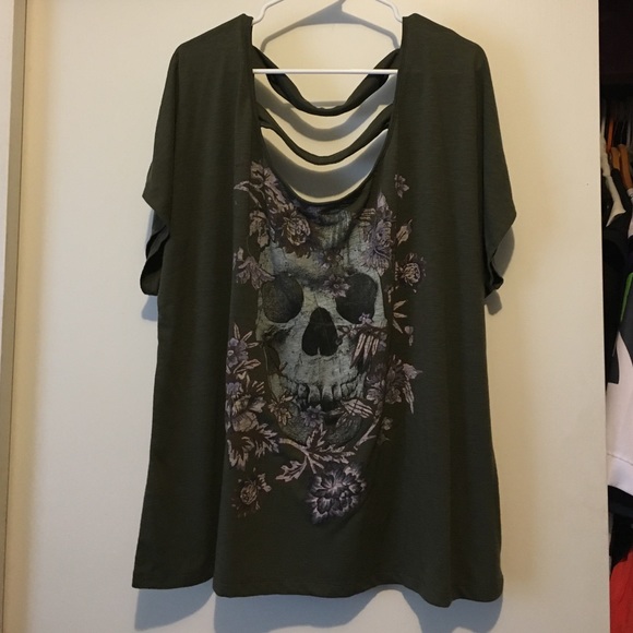 Olive Green Skull print tee w/ detail Open back