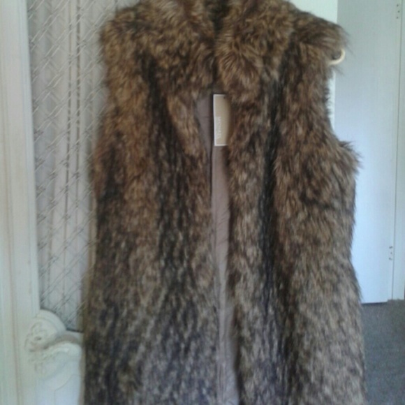 Michael Kors Jackets & Blazers - Michael Kor's faux fur vest. Small/Medium